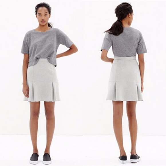 Madewell Bonded Ruffle Mini Skirt in Light Gray, 2 - Picture 2 of 7